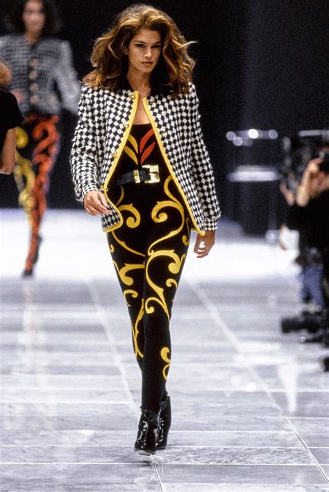versace cindy crawford cinque modelli